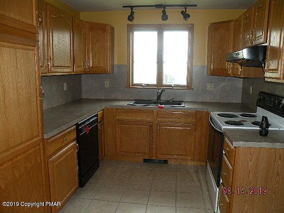 2nd image of 109 N Lehigh Ave