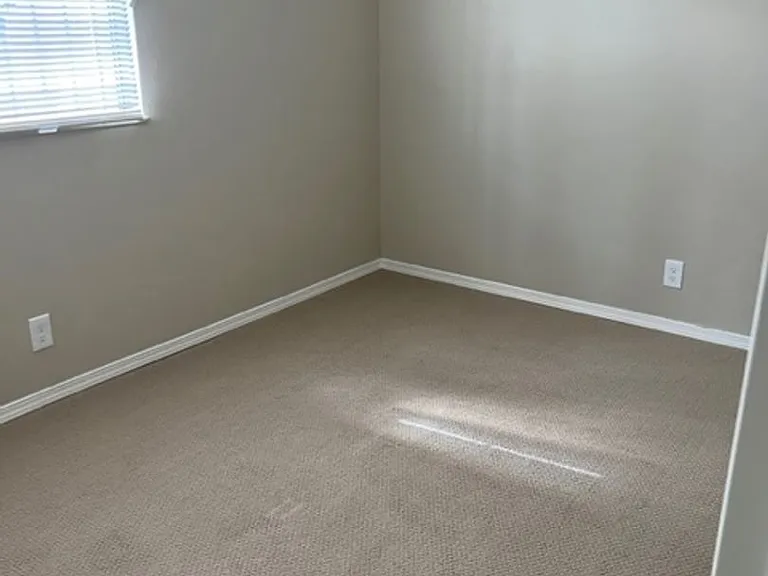 483 Quail Ct — Photo 15