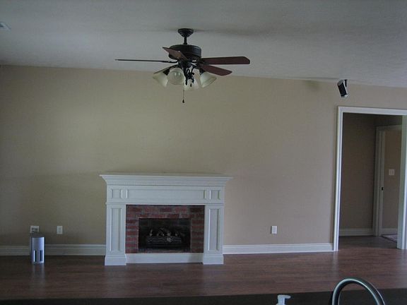 4th image of 953 Wineberry Ln