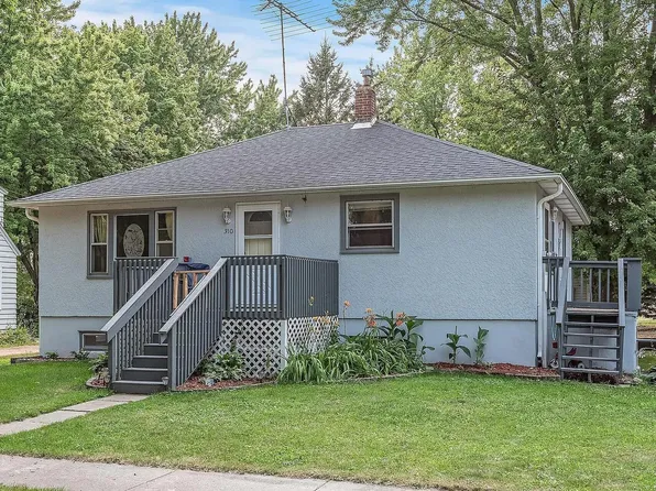 310 2nd St S, Winsted, MN 55395