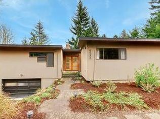 6950 93rd Ave SE, Mercer Island, WA 98040