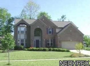 36321 S Park Dr, Avon, OH 44011