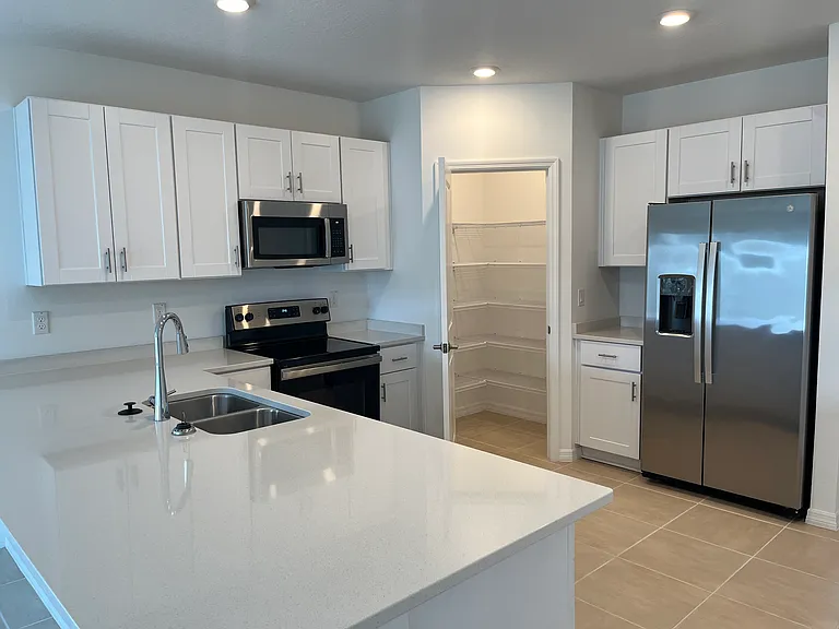 2571 Driftwood St — Photo 12