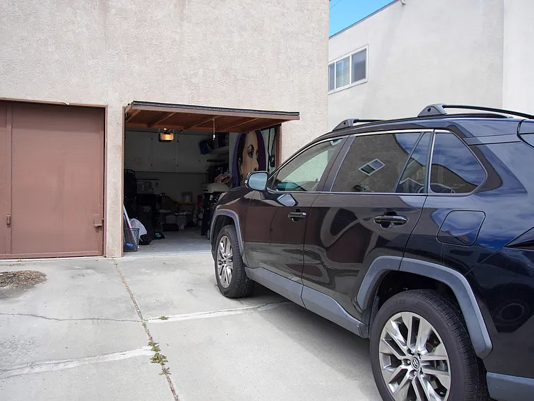garage and parking spot, xtra work bench and garage door opener