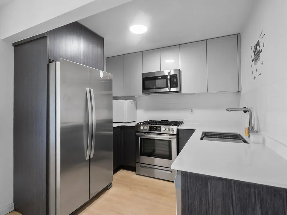 4013 Hudson Ave #2