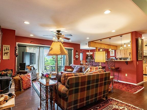 3rd image of 12 Harbor Ln