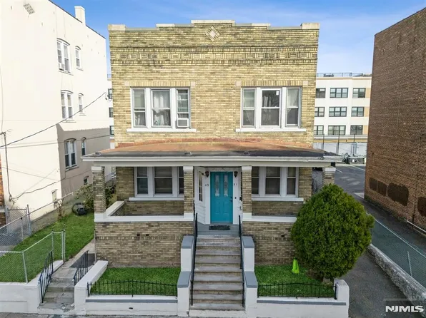 51 Martin St, Paterson, NJ 07501
