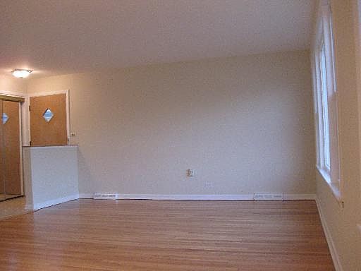 3rd image of 7438 N Crawford Ave
