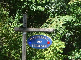 33 Mahkeenac Rd, Stockbridge, MA 01262