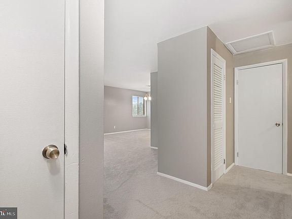 5th image of 18927 Mills Choice Rd APT 6