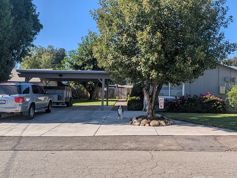 7626 Oak Grove Ave — Photo 1