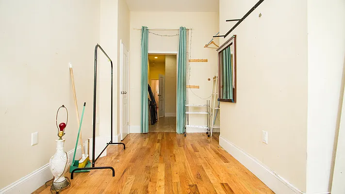 Rented by Nooklyn NYC LLC | media 24