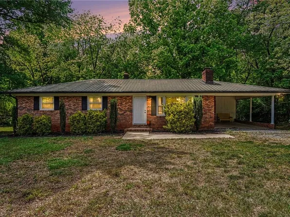 371 Sharon School Rd, Statesville, NC 28677