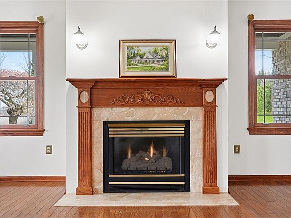 4th image of 750 Adele Dr