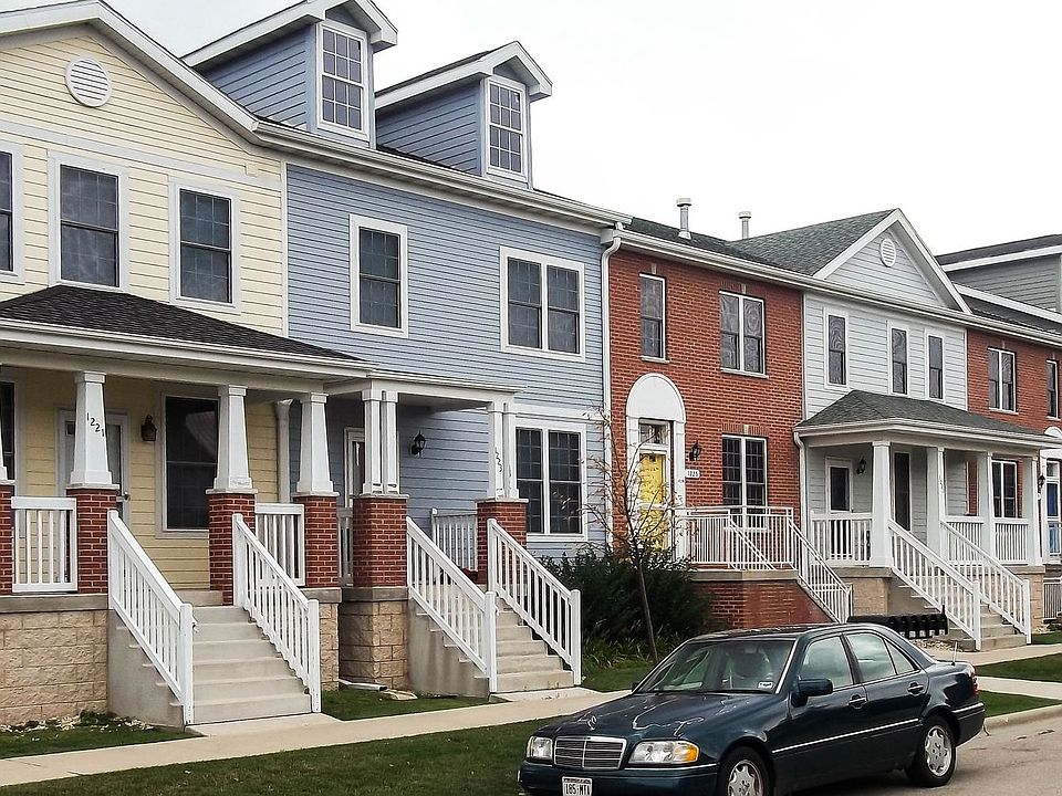 1st image of 1203-1243 Prospect Cmns #1213