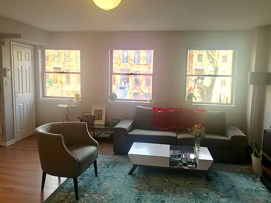 Rented by Compass | media 9