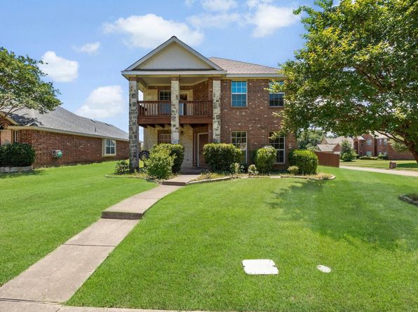 1100 Camelot Dr