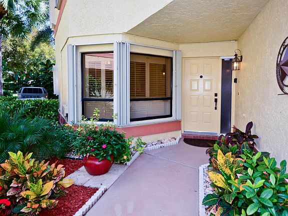 3rd image of 5335 10th Fairway Dr APT 1