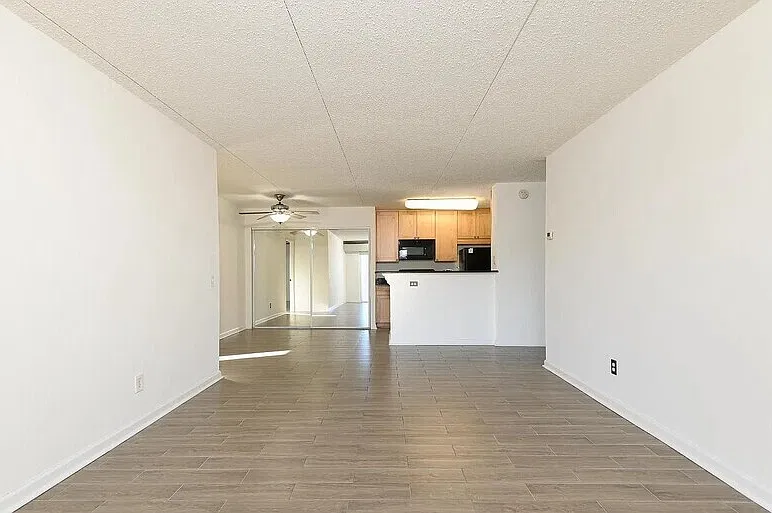 75 S Reynolds St #102