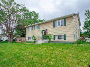 1 Peter Ln, Amsterdam, NY 12010