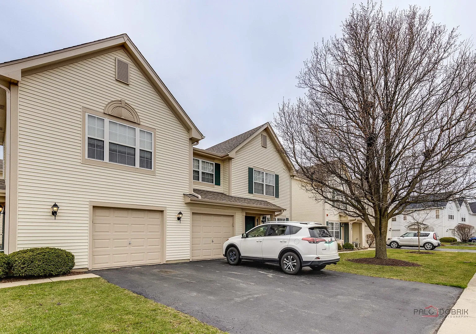 3 bed, 2.5 bath, 1384 sqft, $2,500 — Photo 1