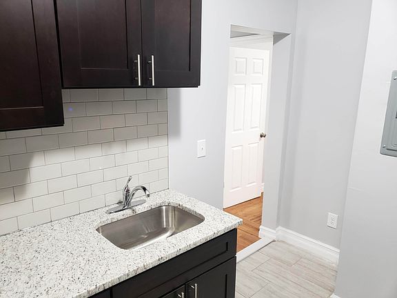 3rd image of 100 W 33rd St #11022598
