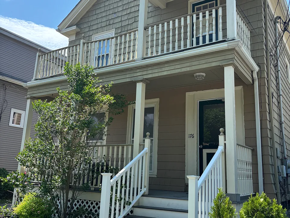 176 Trenton St #2
