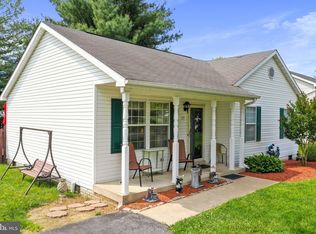 27 Bugs Ct, Ranson, WV 25438