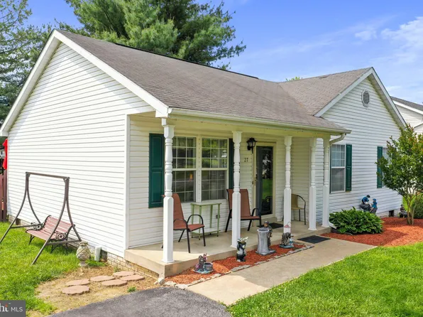 27 Bugs Ct, Ranson, WV 25438
