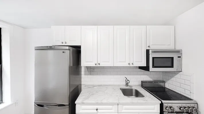 Rented by Keller Williams NYC | media 25