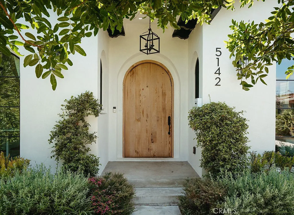 5142 Brynhurst Ave photo 1