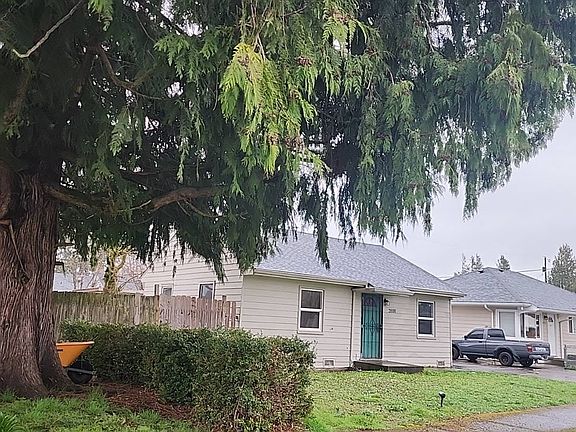 3rd image of 2808 E 26th St