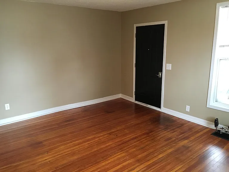 310 Thompson St #A — Photo 4