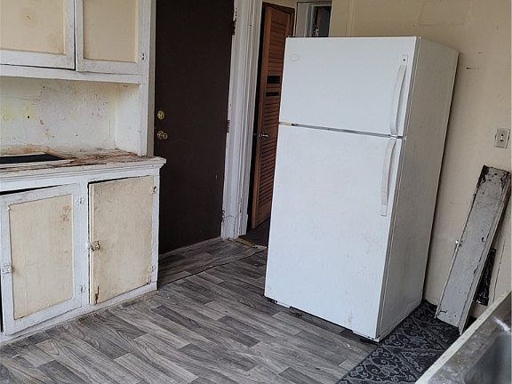 2nd image of 416 Wohlers Ave
