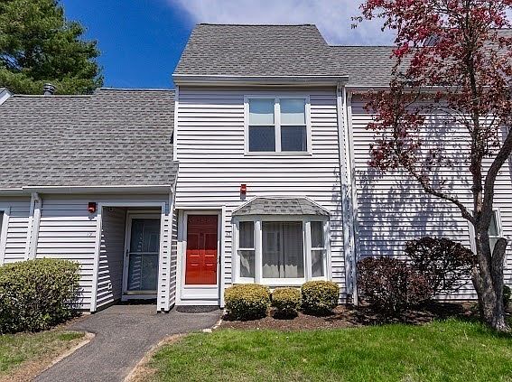 1st image of 17 Mary Dyer Ln #17