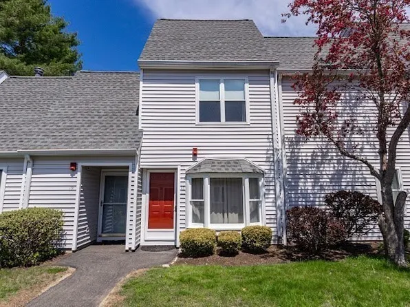17 Mary Dyer Ln #17, North Easton, MA 02356