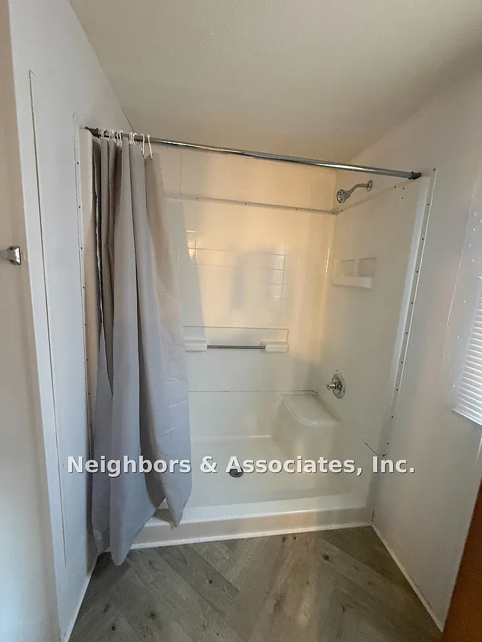 4350 N Carolina Ave — Photo 3