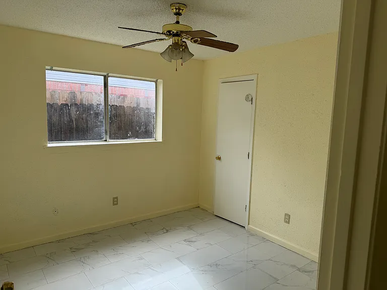 12935 Southspring Dr — Photo 9