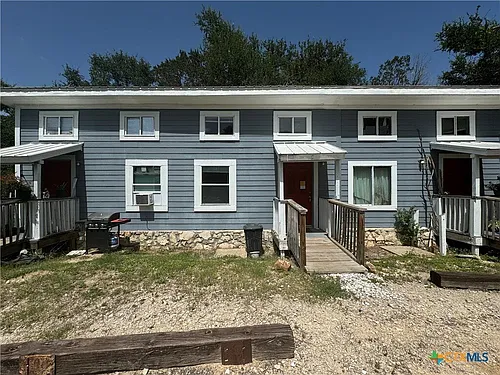 1108 W McCarty Ln Photo 1