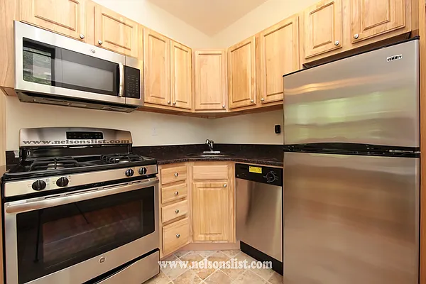 Rented by Nelson Aybar, LREB | media 15