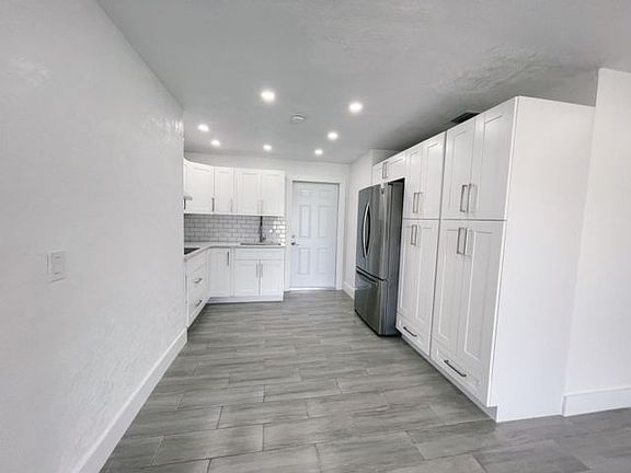 5th image of 5649 S 37th Ct