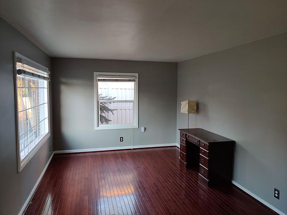 3rd image of 1780 E Garfield Ave