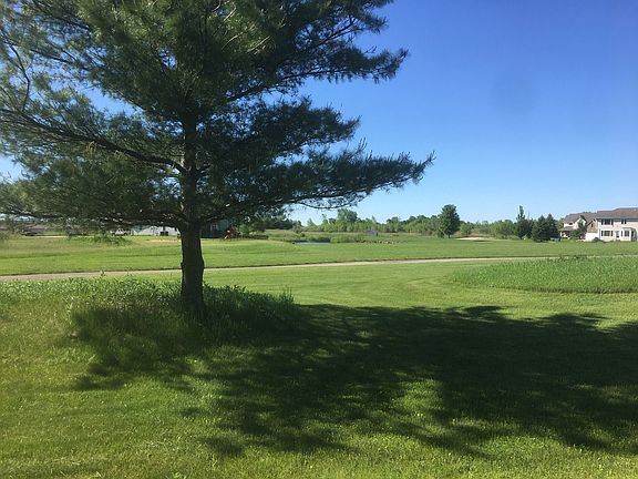 4th image of 250 Par Five Dr