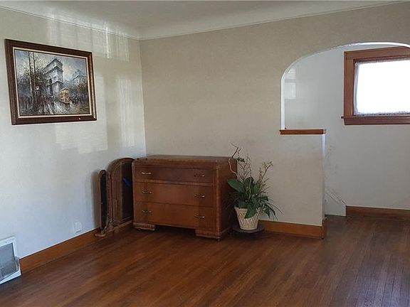 5th image of 4140 W 223rd St