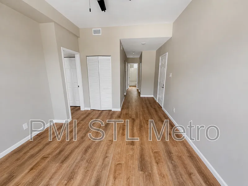 2 bed, 1.0 bath, 720 sqft, $1,395 — Photo 1