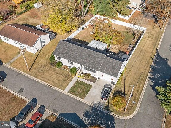 2nd image of 311 Tyler Ave