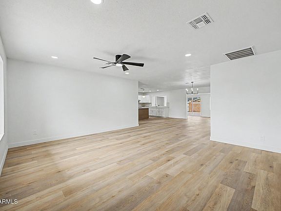4th image of 5207 N 39TH Drive