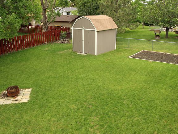 5th image of 814 Dolores Dr