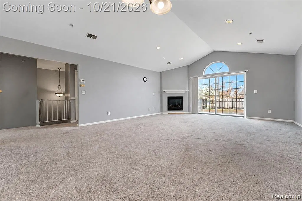 3 bed, 2.0 bath, 2256 sqft, $2,500 — Photo 3