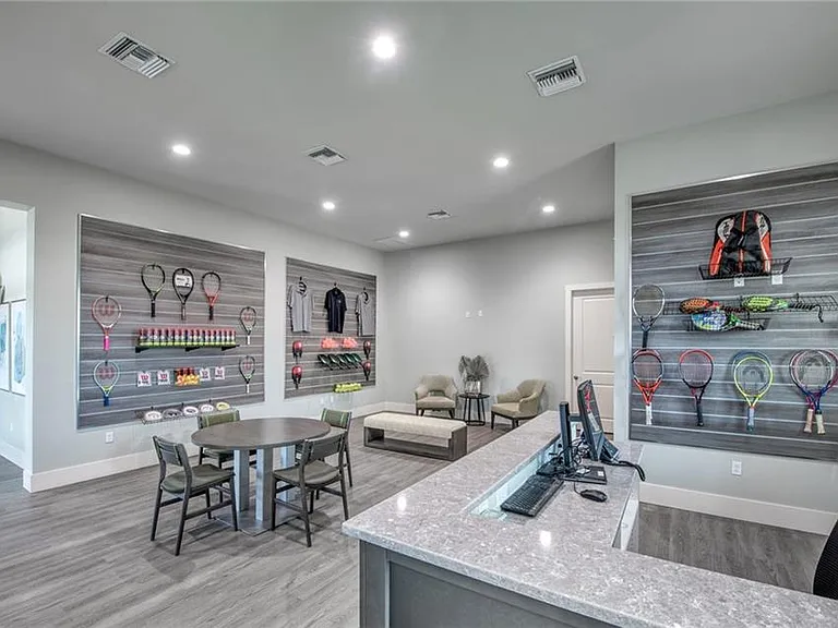 20210 Kingmont Dr — Photo 44